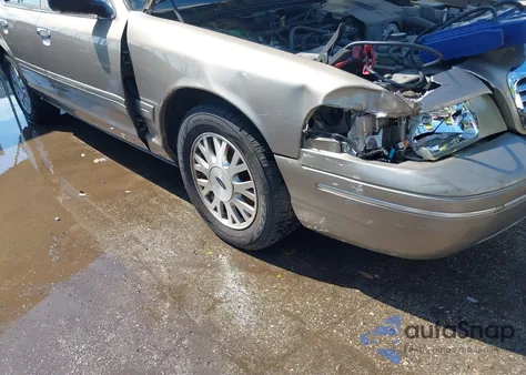 2004 Ford Crown Victoria Lx из США, поврежденный, VIN 2FAHP74WX4X156047